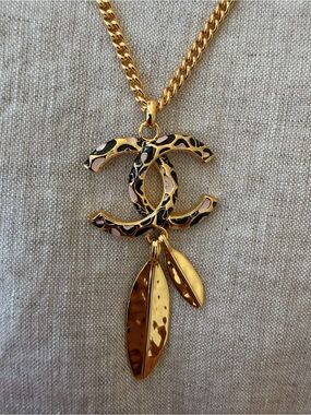🐯Vintage Chanel CC Pendant Necklace ✨
